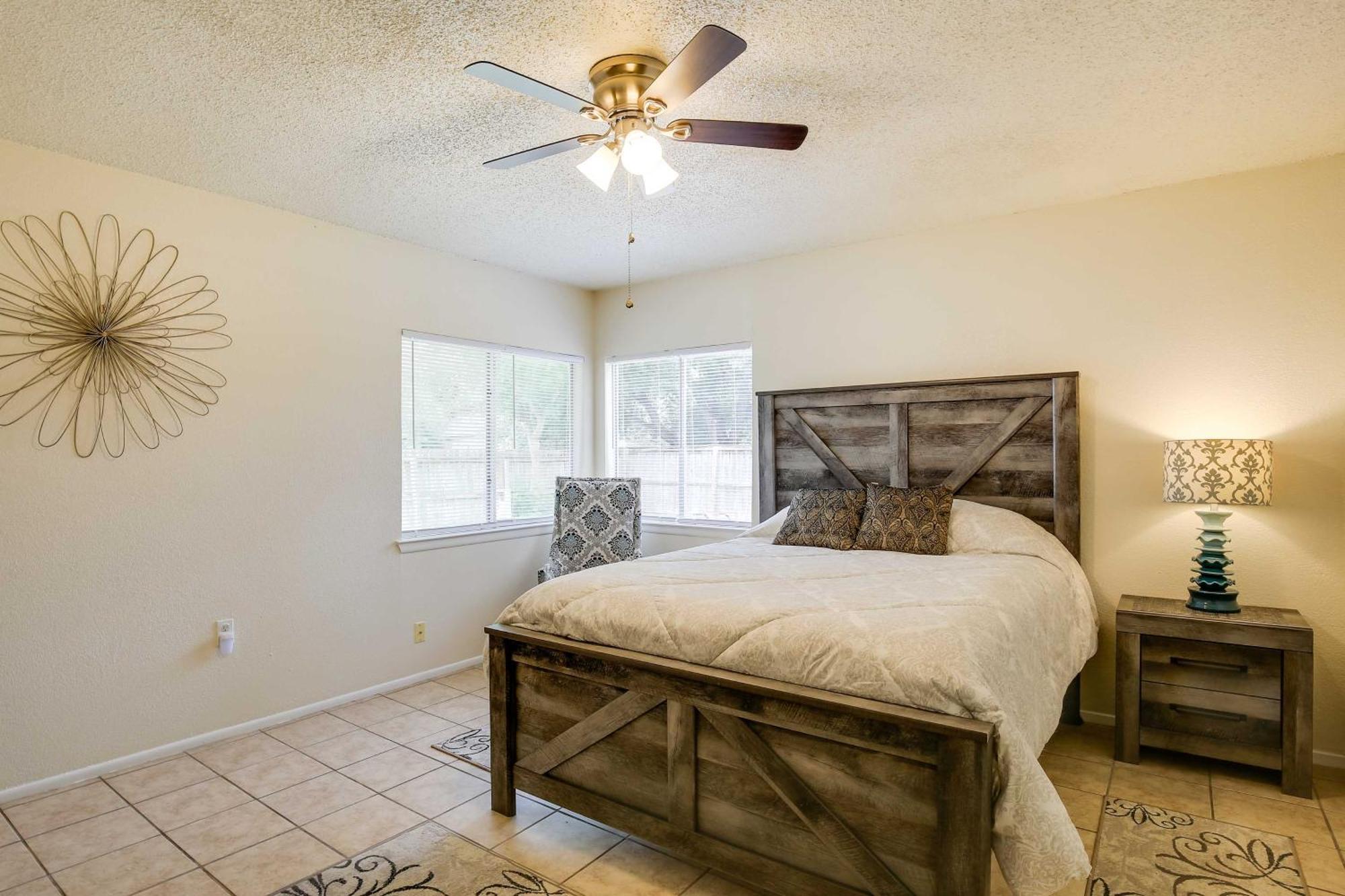 Sunny San Antonio Home With Backyard And Patio! Екстериор снимка